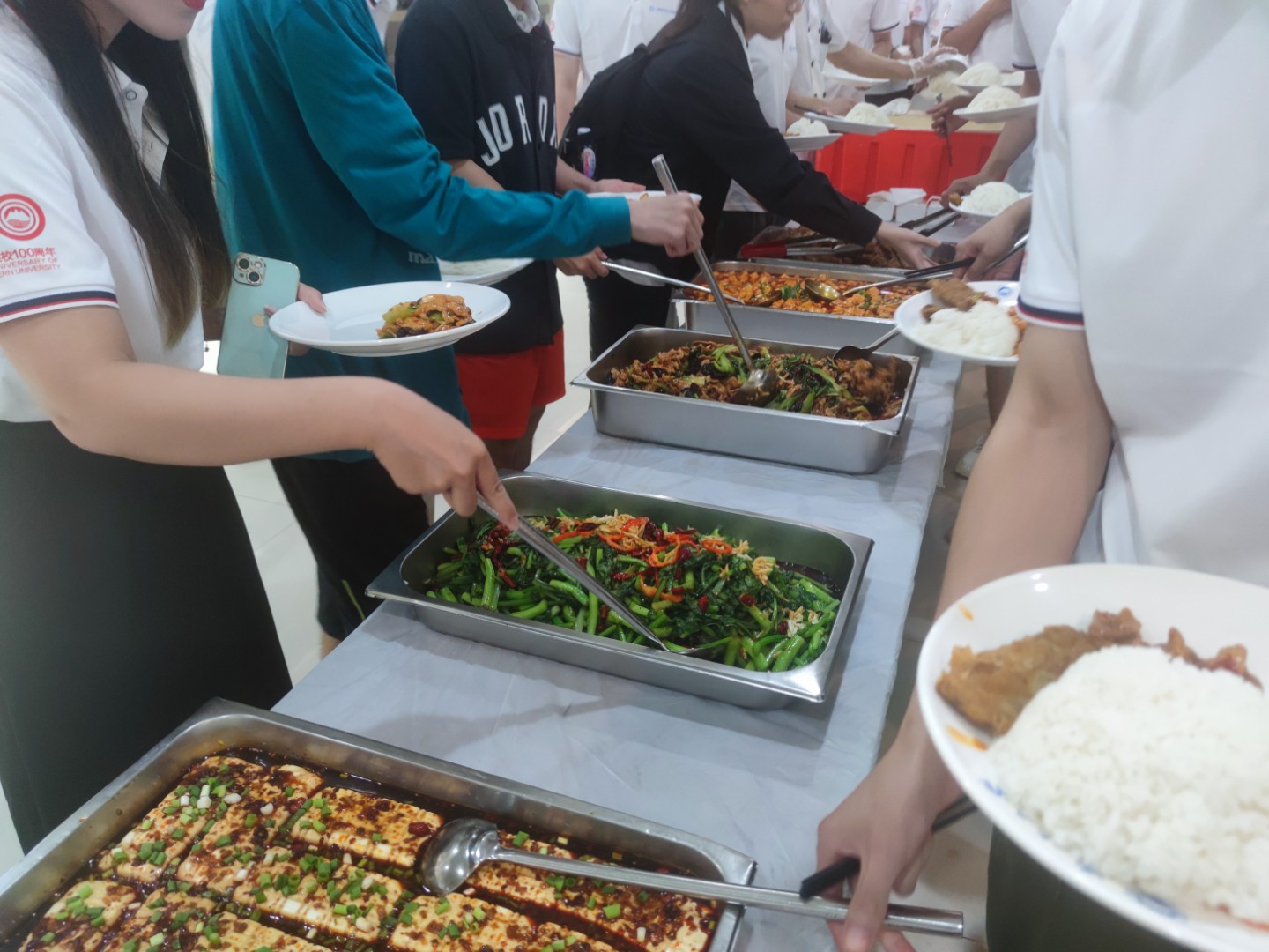 特制（？）午餐，挺好吃的